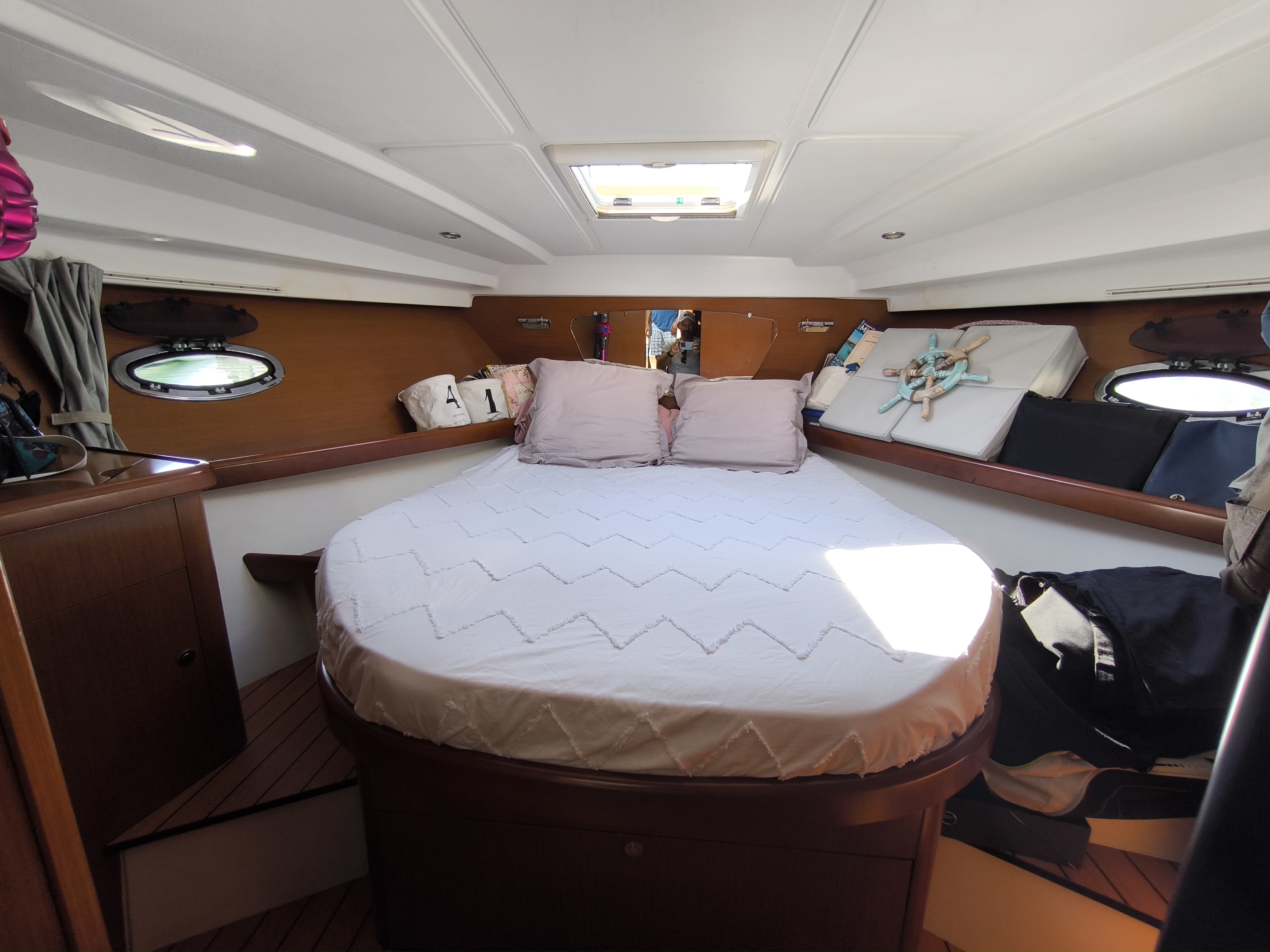 slider 42 Beneteau Antares 36